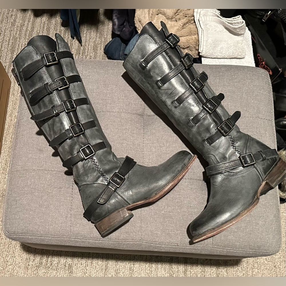 Freebird by Steven REMY Boots in size 8
